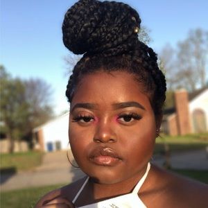 Meet your Posher, Josephine